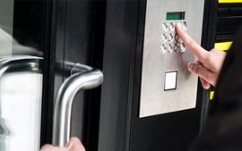 commercial locksmith image